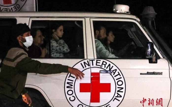 巴以临时停火第三天,双方继续释放被扣人员!