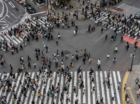 快讯：日本人口减至1.20296亿人
