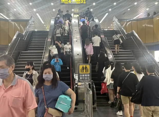 北捷电扶梯近5年事故达835件 议员吁宣导避免走动