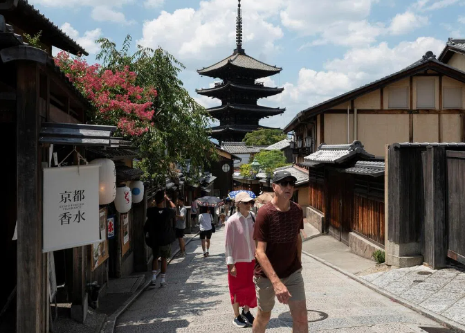 一晚可达1万日元 日本京都明年3月上调游客住宿税