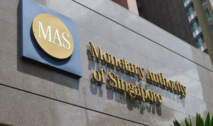 外籍劳工涌入致新加坡人口增至611万 创历史新高