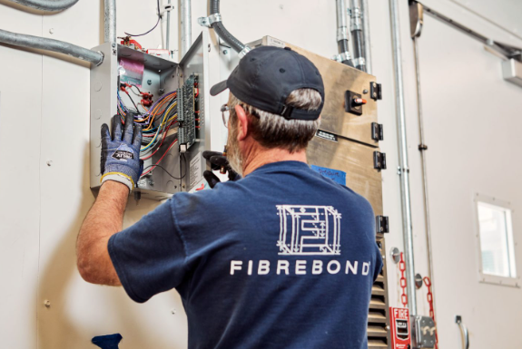 美国老板卖公司 慷慨发2.4亿美金奖励员工