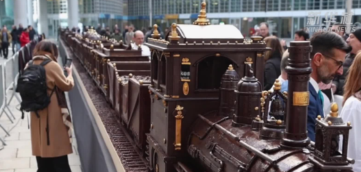 巧克力“冬奥快车”在意大利米兰揭幕   