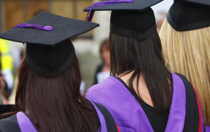 485签证费用一夜翻倍 留学生称“无预警”