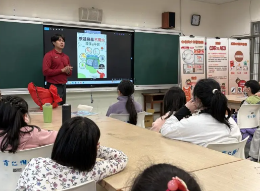 从游戏中学防灾桃市消观音分队到国小摆阵学童闯关直呼好刺激