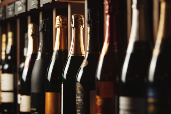 关税和美元疲软冲击市场，意大利葡萄酒对美出口下降近 12